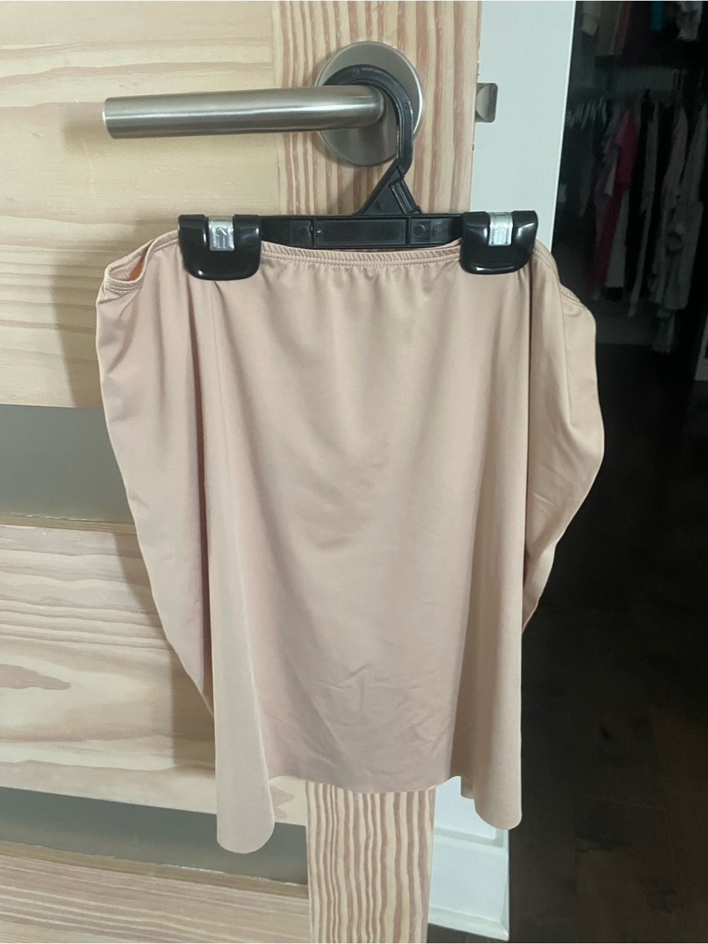 Simons Women’s Lightweight Nude/Beige Skirt - Versatile Everyday Style - medium
